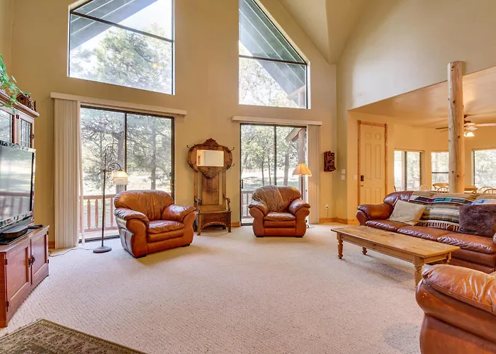 Great For Gatherings! Family In Lakeside Holiday home *