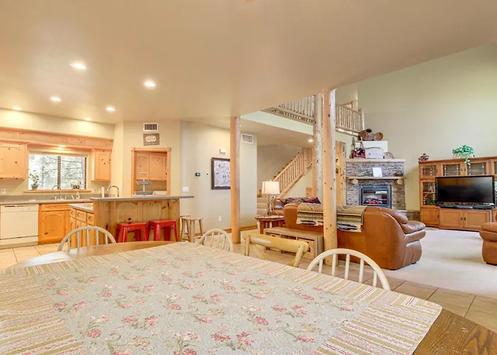 Holiday home Great For Gatherings! Family In Lakeside
