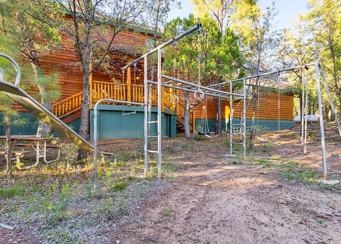 Holiday home Great For Gatherings! Family In Lakeside *